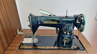 Máquina coser Hexagon Antigua