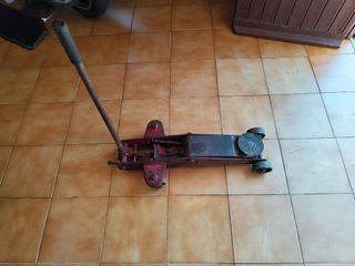 Gato mecánico taller.   No hago envios