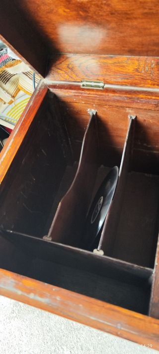 Gramófono gramola años 20,buen estado funcionando