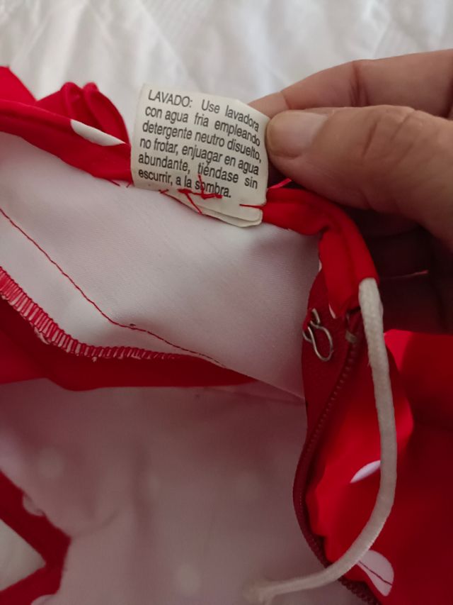 Traje de sevillanas niña TALLA 8- Rojo a lunares