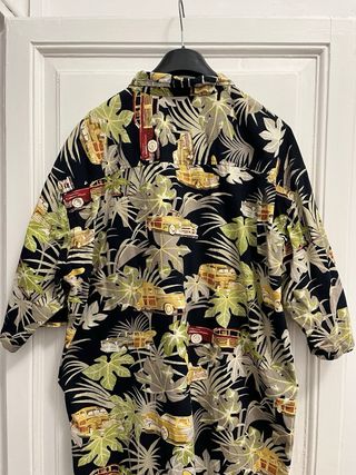 Camisa hawaiana vintage coches