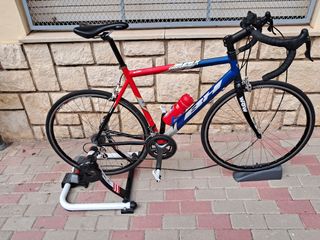Bicicleta Carretera BH Oquina Talla 56 con rodillo
