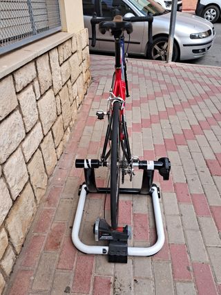 Bicicleta Carretera BH Oquina Talla 56 con rodillo