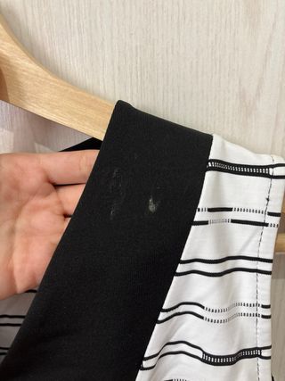 Top blanco y negro sin mangas