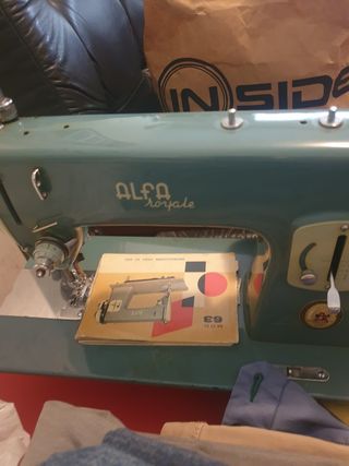 Máquina de Coser Alfa Roncale 63
