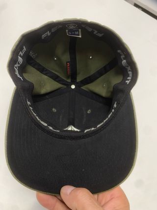 Gorra Volcom Negra y Verde