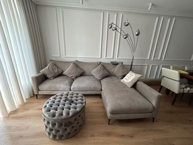 Sofá chaise longue gris