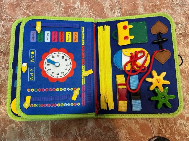 Maleta Montessori: Dinosaurios & ABC