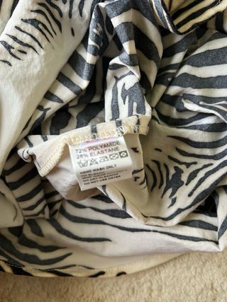 Camiseta cebra beige y negra