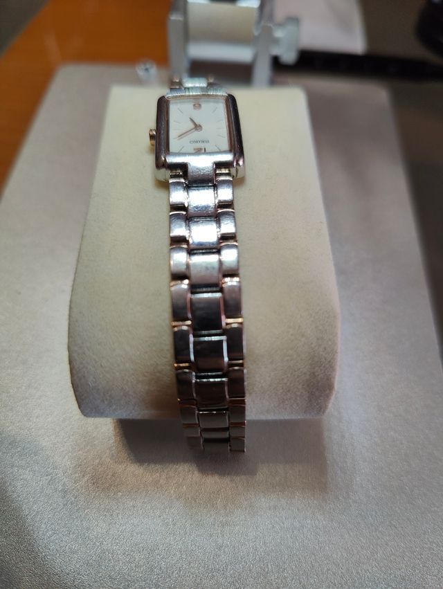Reloj Seiko mujer, rectangular 1N00-0GW8
