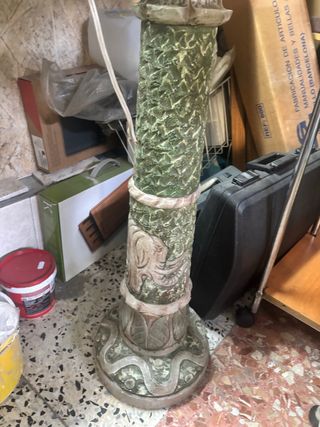 Columna  de mármol + lampara de marmol