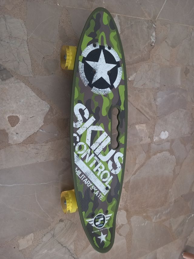 Skateboard Skids Control 24"