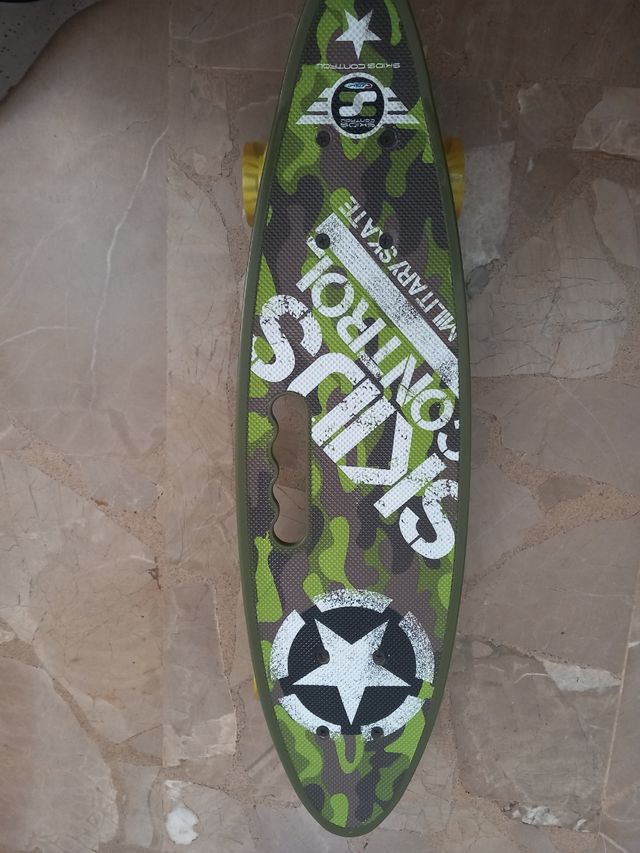 Skateboard Skids Control 24"