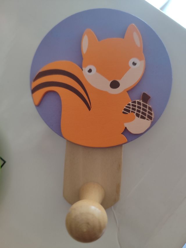 Perchero infantil madera animales
