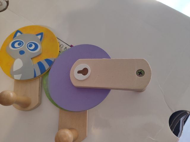 Perchero infantil madera animales