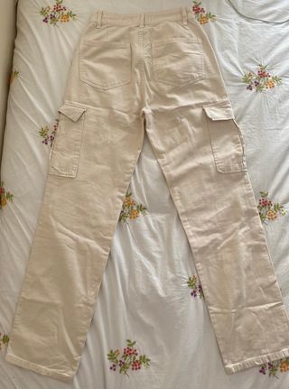 Pantalones cargo beige Stradivarius - XS