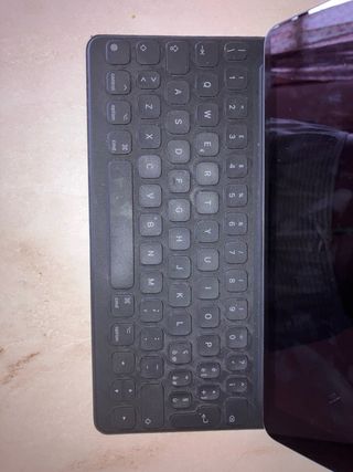 iPad 9a gen + Smart Keyboard + Caricatore