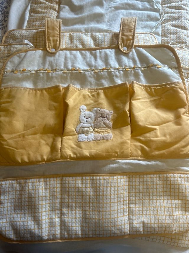 edredon cuna y chichonera funda portaobjetos