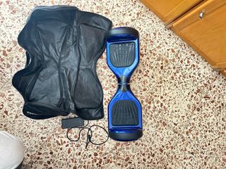 Patinete eléctrico azul