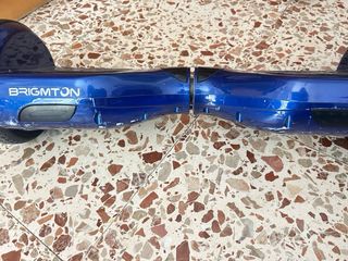 Patinete eléctrico azul