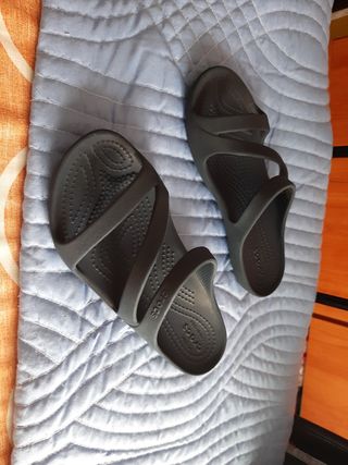 Chanclas Crocs Gris - Nº 34