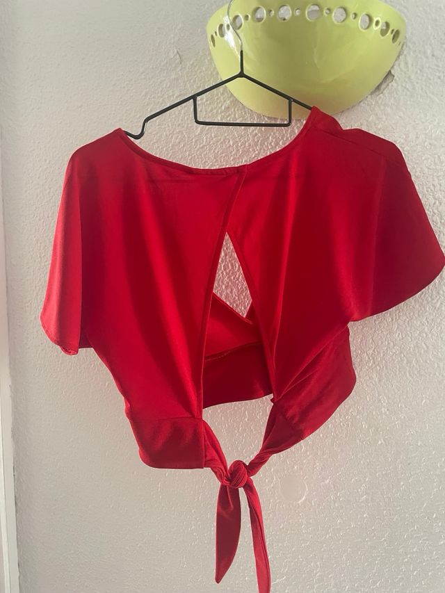 Top rojo H&M espalda abierta - Talla S