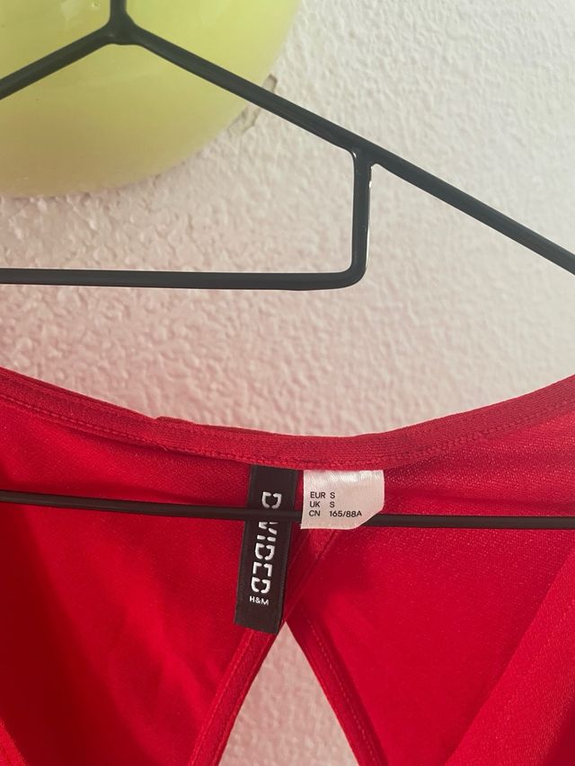 Top rojo H&M espalda abierta - Talla S