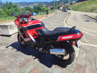 Honda CBR 1000F Super Sport