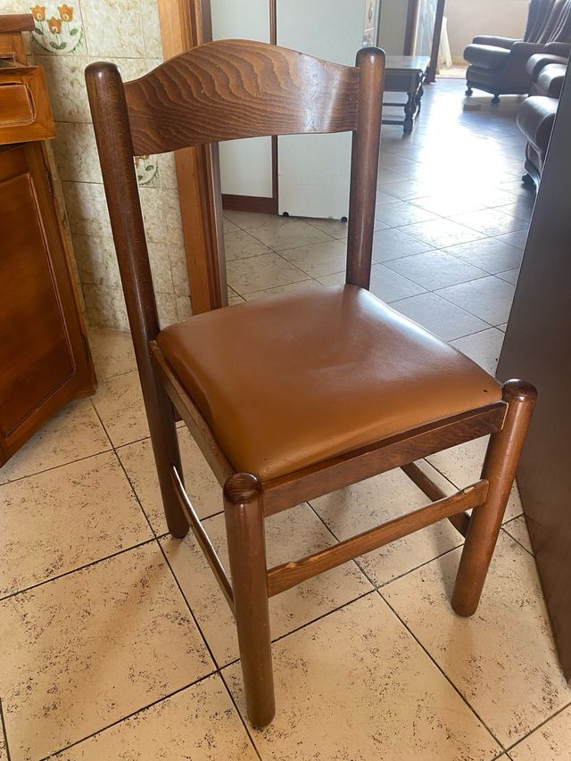 Tavolo da cucina con 3 sedie