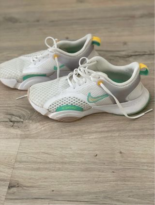 Zapatillas Nike SuperRep - Blancas y Verdes