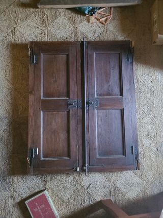 Ventana antigua de madera