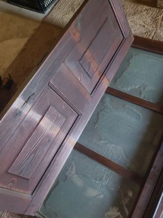 Ventana antigua de madera