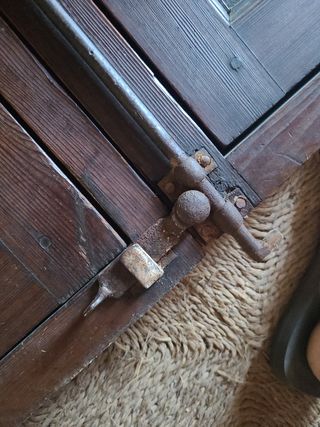 Ventana antigua de madera
