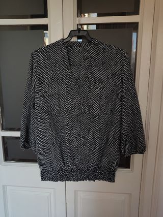 Blusa negra y blanca - Talla 44