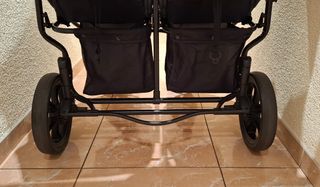 Cochecito gemelar ligero