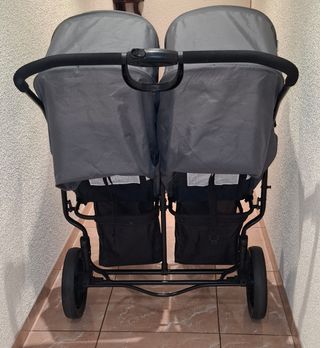 Cochecito gemelar ligero