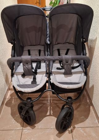 Cochecito gemelar ligero