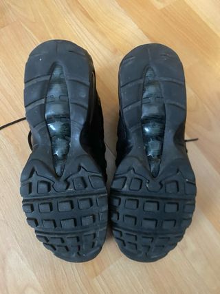 Nike Air Max 95 negras