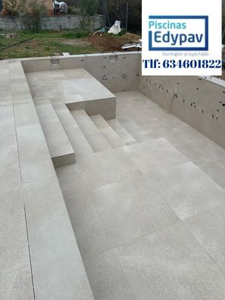 Piscinas proyectadas: Construcción y gunitado