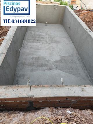 Piscinas proyectadas: Construcción y gunitado