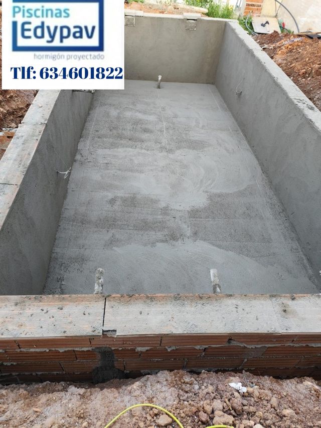 Piscinas proyectadas: Construcción y gunitado