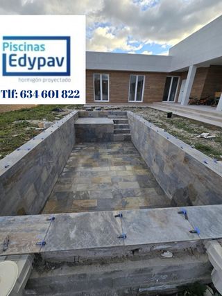 Piscinas proyectadas: Construcción y gunitado