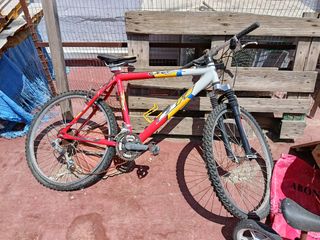 Bicicletas, patín y moto infantil 100€