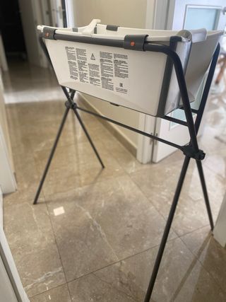 Bañera Stokke con asiento y patas