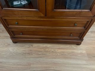 Vitrina madera 2 cajones - Mueble clásico