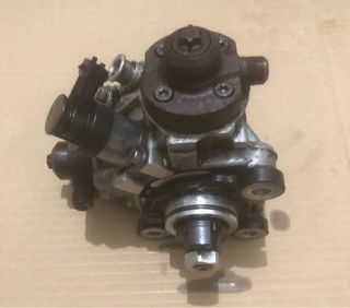Bomba inyectora Bosch Volvo 0445010618