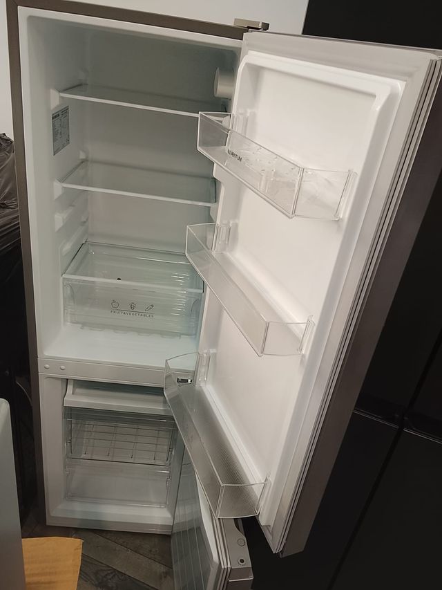 Nevera Inventum - Refrigerador