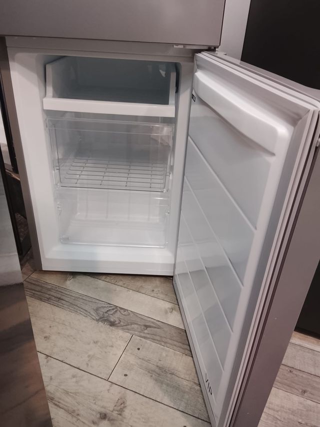 Nevera Inventum - Refrigerador