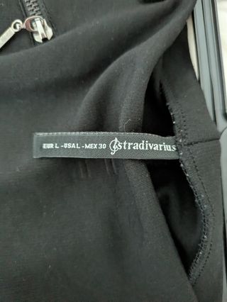 Falda Negra Stradivarius