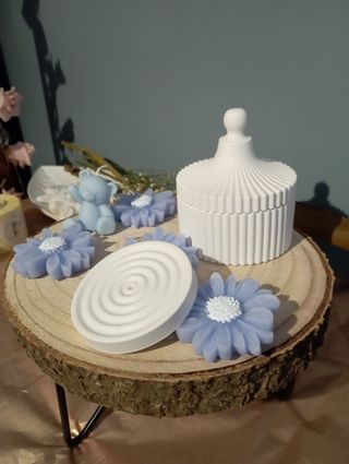 Cassapanche in resina ecologica realizzate a mano